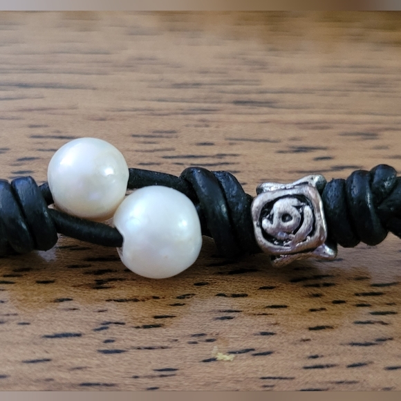 Multimedia Necklace - Picture 5 of 5